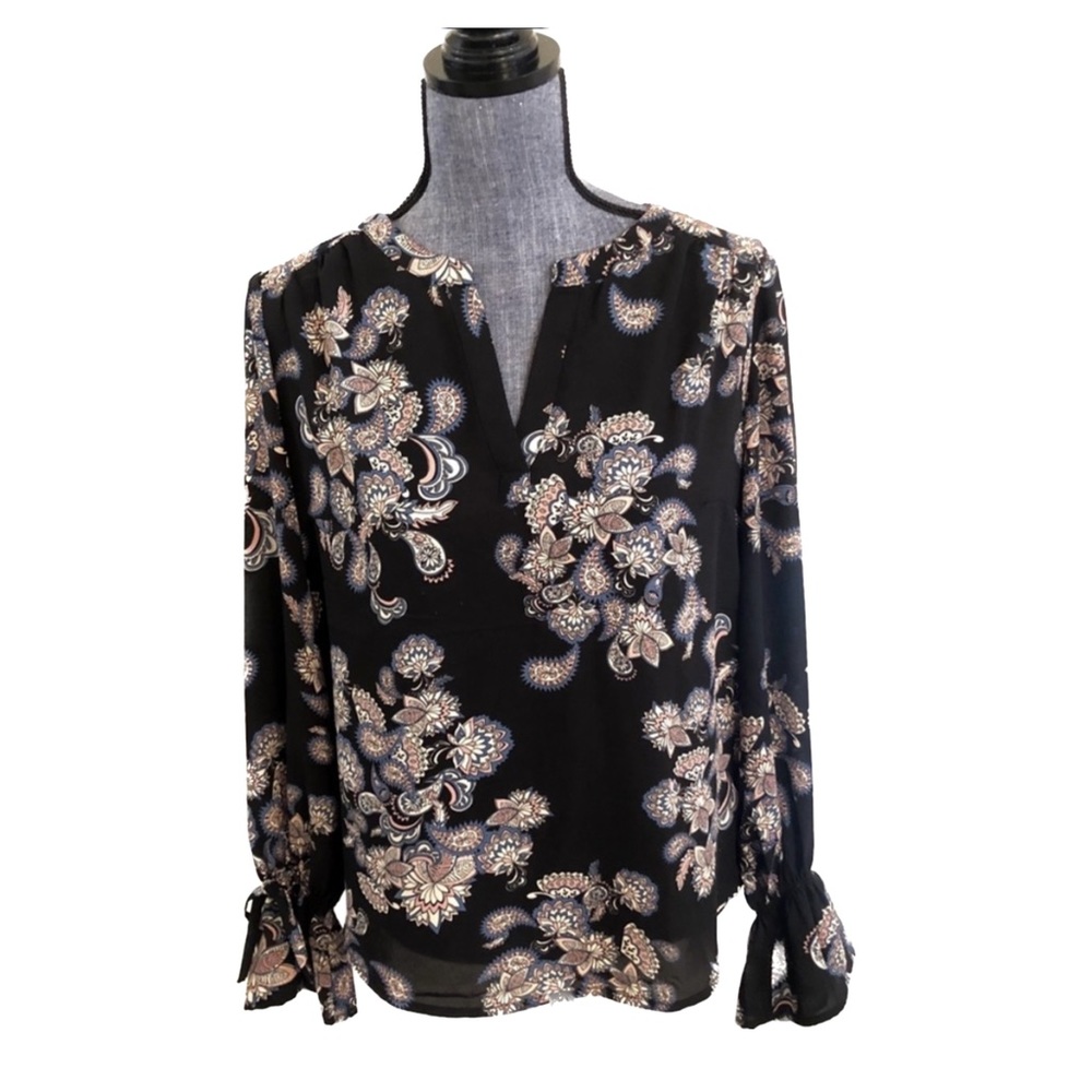 NWOT Jasmine & Juliana Floral Top
